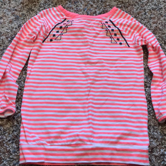 Osh kosh top! - Picture 1 of 2